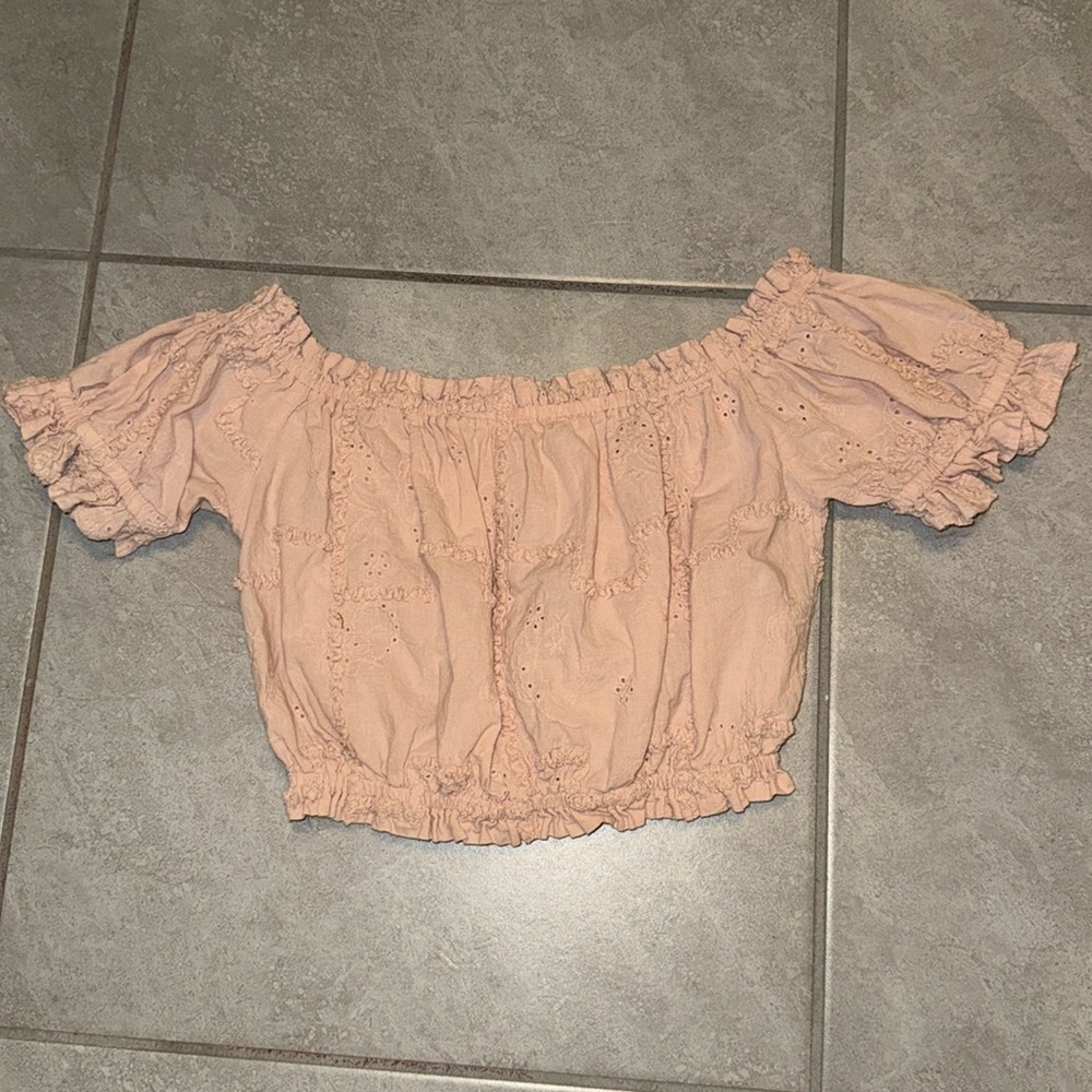 🛍️ 3/$25 Ocean Drive Crop Top Off Shoulder Small Eyelit